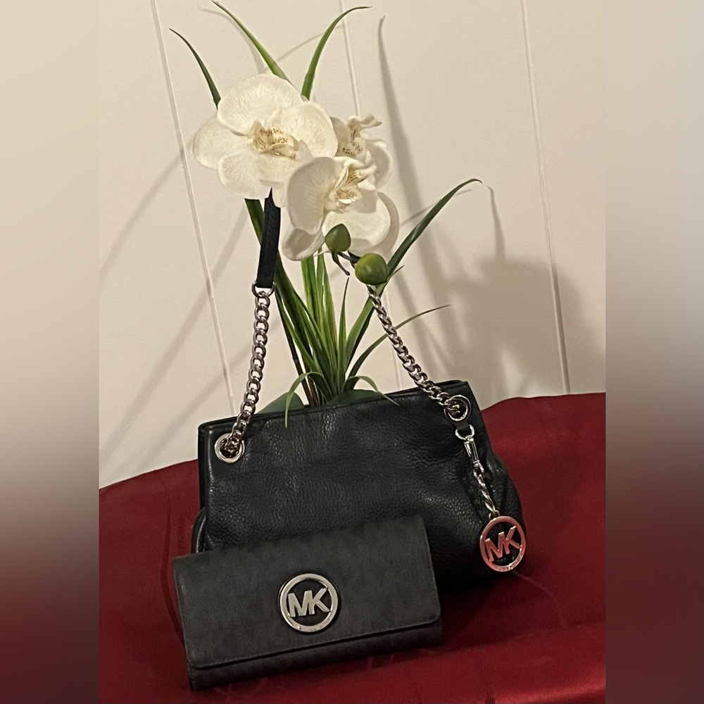 Black Pebbled Leather MK Shoulder/Crossbody Bag and Wallet